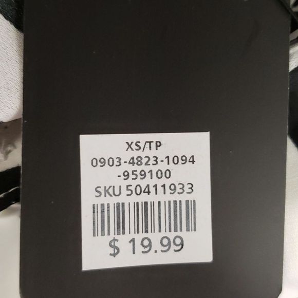 NWT 🖤 Revamped B&W Striped Shirt Blouse Top - Picture 10 of 12